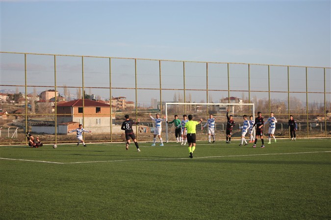YENİ TAŞOVASPOR, SULUOVA SPOR'A, 3-1 MAĞLUP OLDU