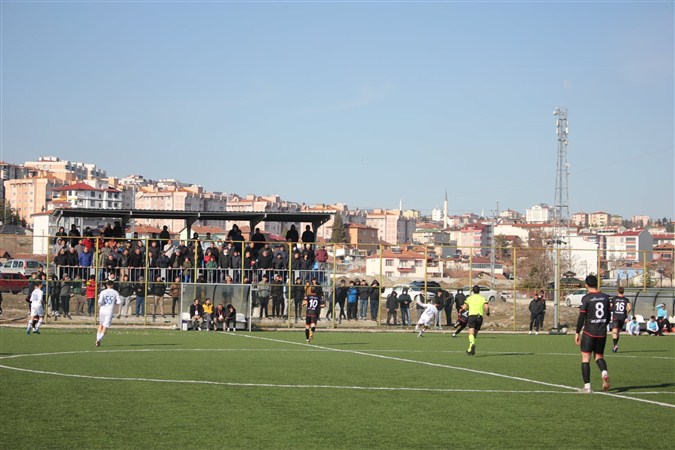 YENİ TAŞOVASPOR, SULUOVA SPOR'A, 3-1 MAĞLUP OLDU