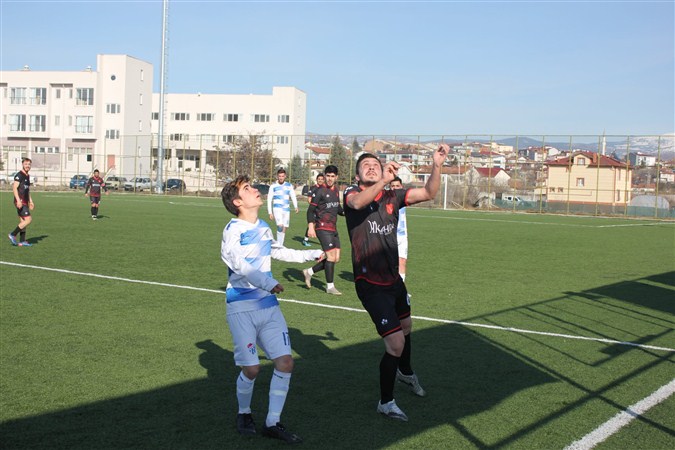 YENİ TAŞOVASPOR, SULUOVA SPOR'A, 3-1 MAĞLUP OLDU