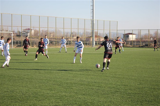 YENİ TAŞOVASPOR, SULUOVA SPOR'A, 3-1 MAĞLUP OLDU