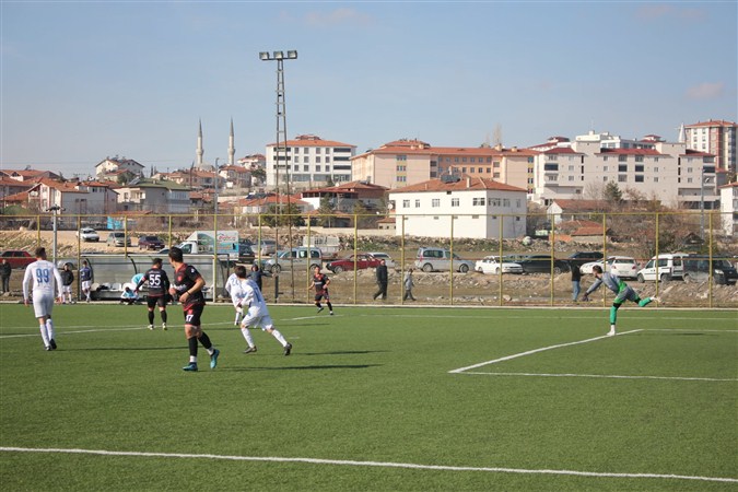 YENİ TAŞOVASPOR, SULUOVA SPOR'A, 3-1 MAĞLUP OLDU