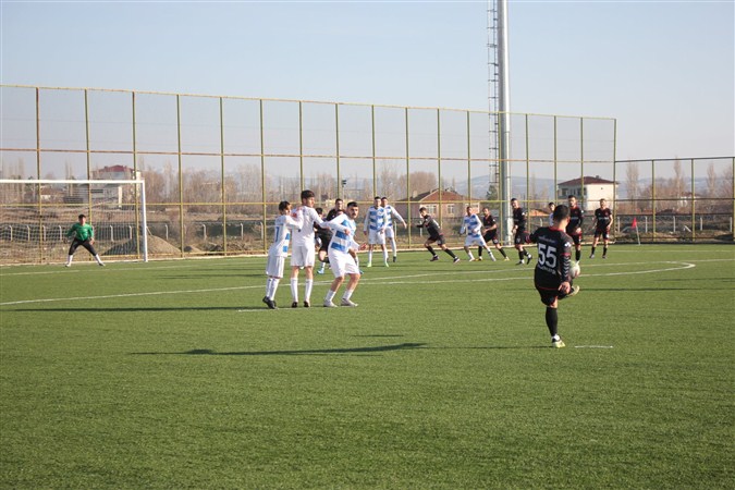 YENİ TAŞOVASPOR, SULUOVA SPOR'A, 3-1 MAĞLUP OLDU