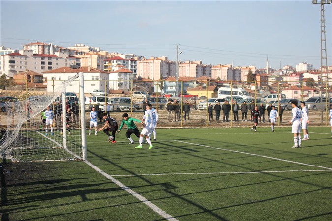 YENİ TAŞOVASPOR, SULUOVA SPOR'A, 3-1 MAĞLUP OLDU