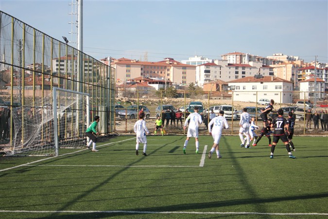 YENİ TAŞOVASPOR, SULUOVA SPOR'A, 3-1 MAĞLUP OLDU