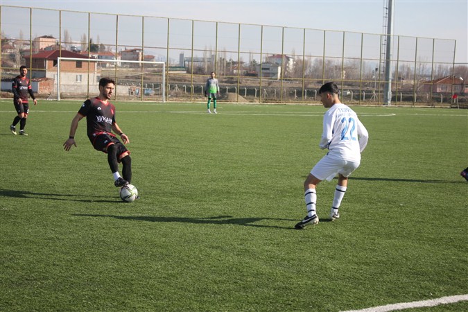 YENİ TAŞOVASPOR, SULUOVA SPOR'A, 3-1 MAĞLUP OLDU