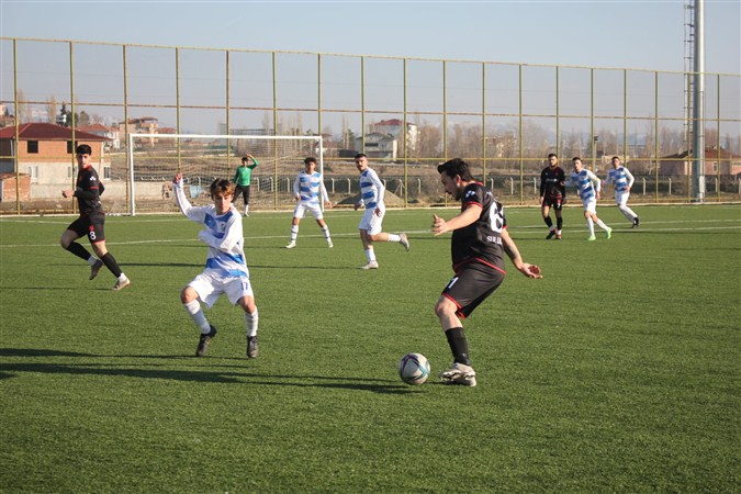 YENİ TAŞOVASPOR, SULUOVA SPOR'A, 3-1 MAĞLUP OLDU