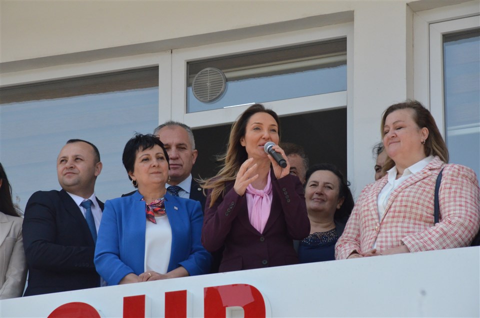 CHP Kadın Kolları Genel Başkanı Aylin Nazlıaka Taşova'da