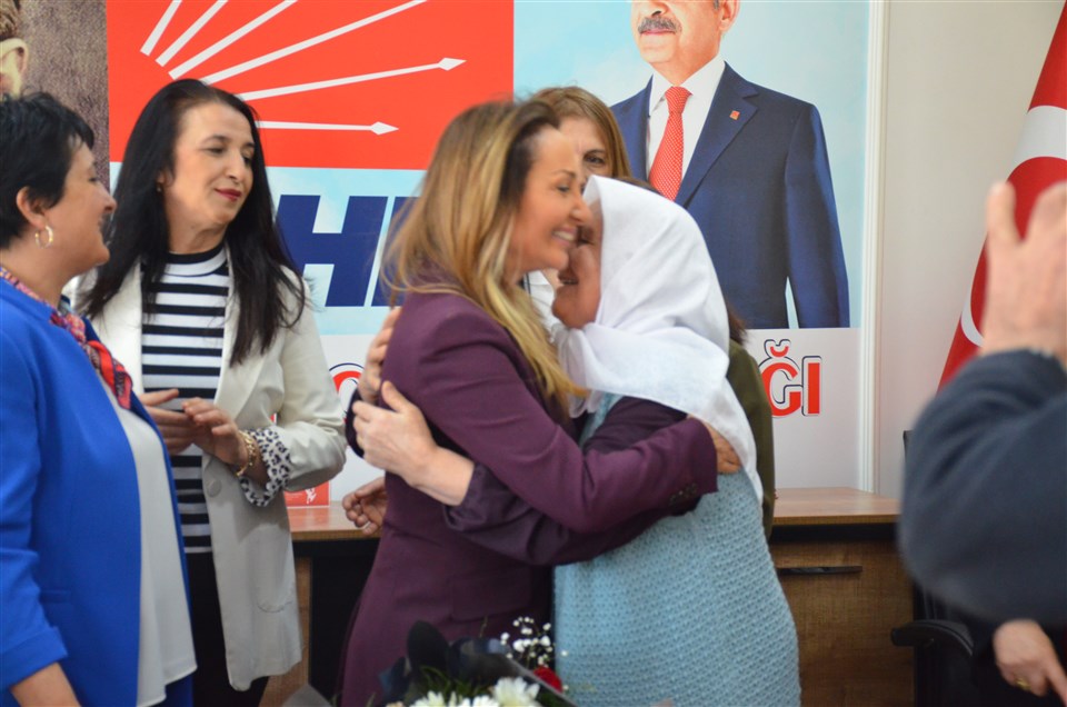 CHP Kadın Kolları Genel Başkanı Aylin Nazlıaka Taşova'da
