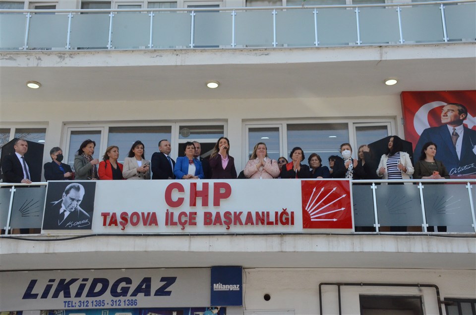CHP Kadın Kolları Genel Başkanı Aylin Nazlıaka Taşova'da
