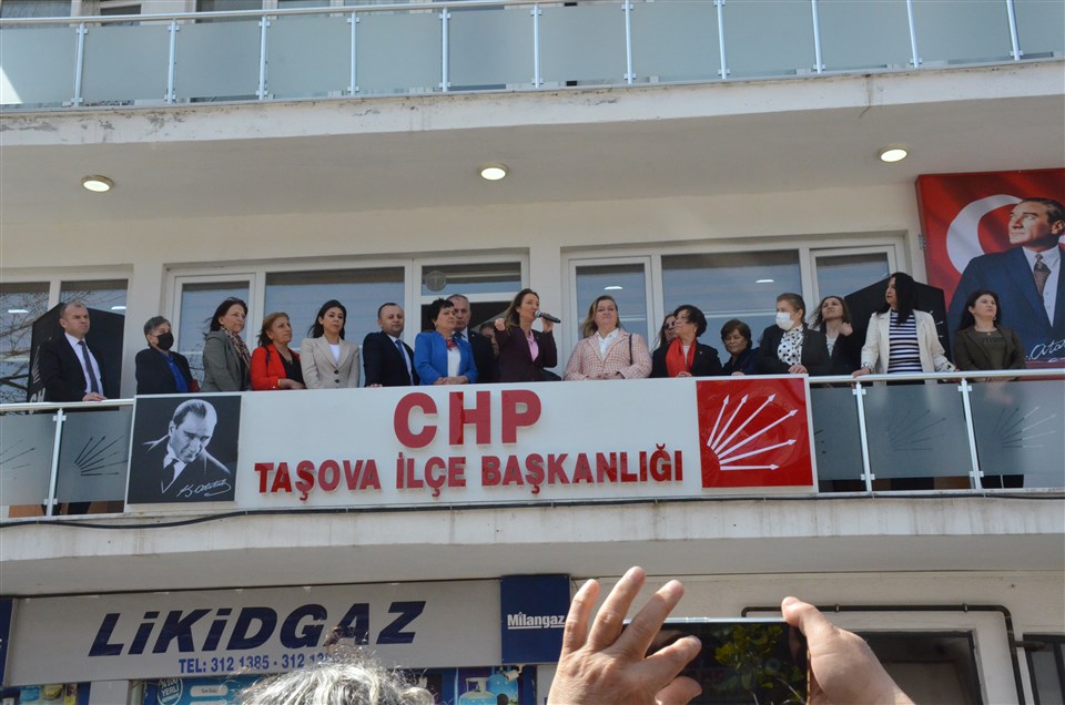 CHP Kadın Kolları Genel Başkanı Aylin Nazlıaka Taşova'da