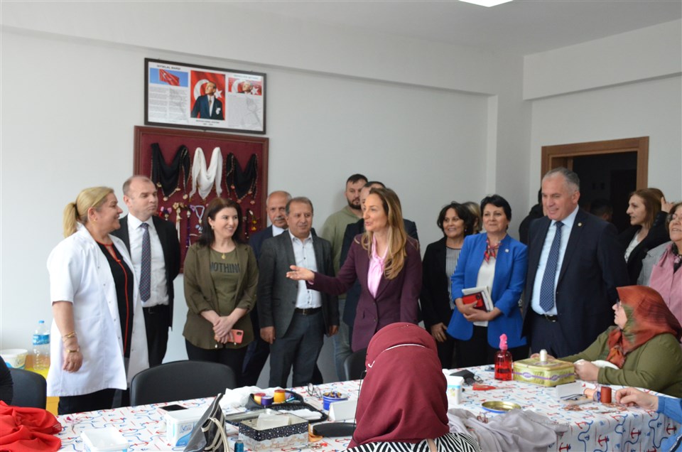 CHP Kadın Kolları Genel Başkanı Aylin Nazlıaka Taşova'da