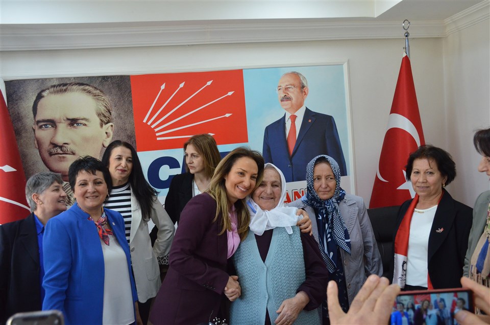 CHP Kadın Kolları Genel Başkanı Aylin Nazlıaka Taşova'da