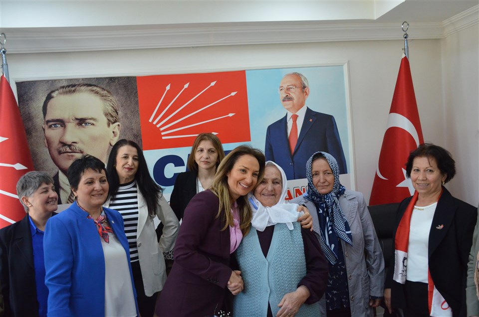 CHP Kadın Kolları Genel Başkanı Aylin Nazlıaka Taşova'da