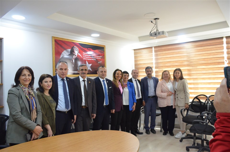 CHP Kadın Kolları Genel Başkanı Aylin Nazlıaka Taşova'da