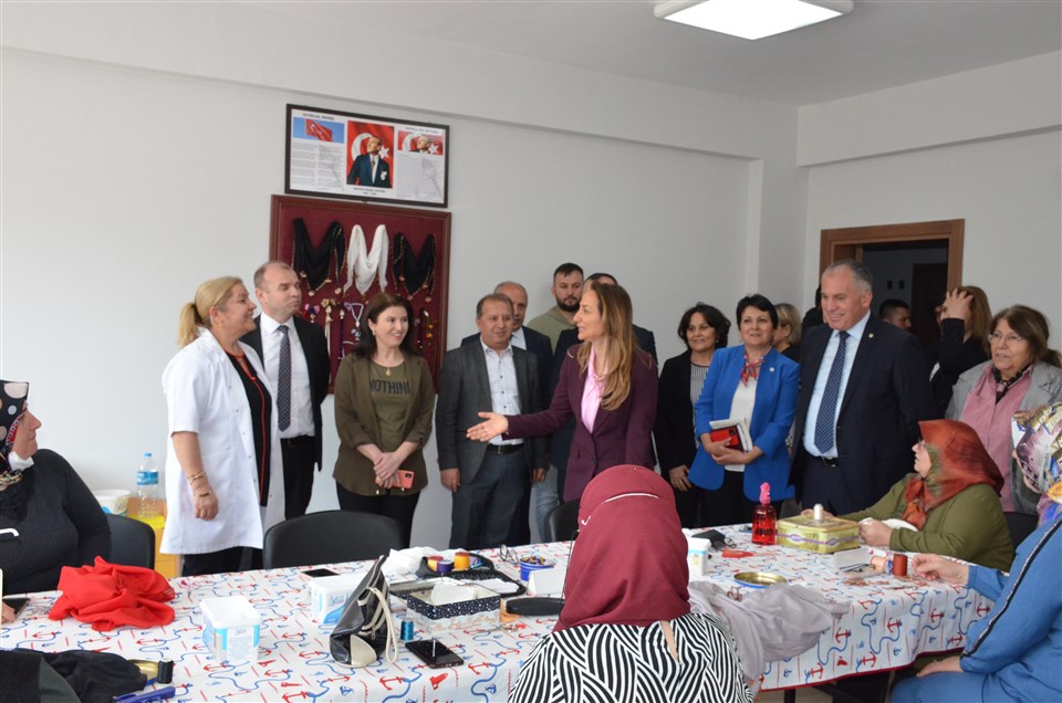 CHP Kadın Kolları Genel Başkanı Aylin Nazlıaka Taşova'da