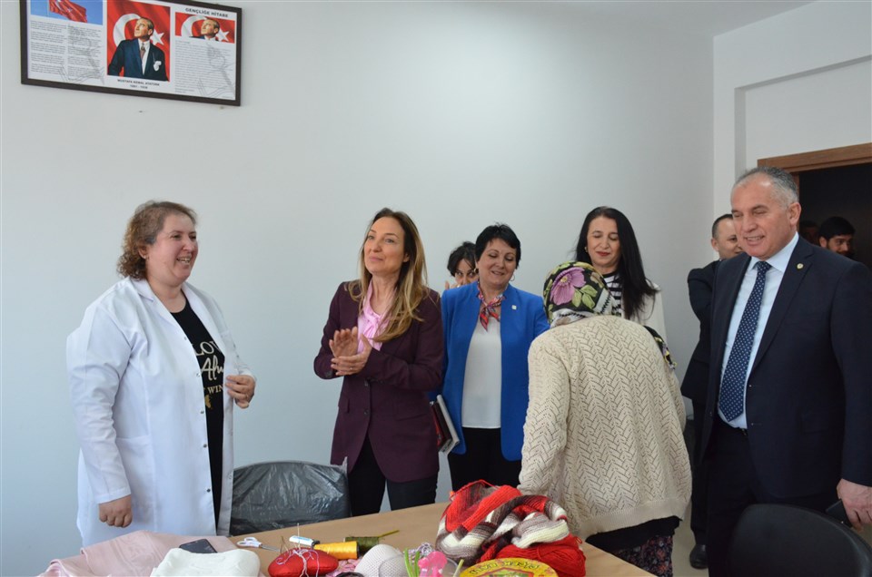 CHP Kadın Kolları Genel Başkanı Aylin Nazlıaka Taşova'da