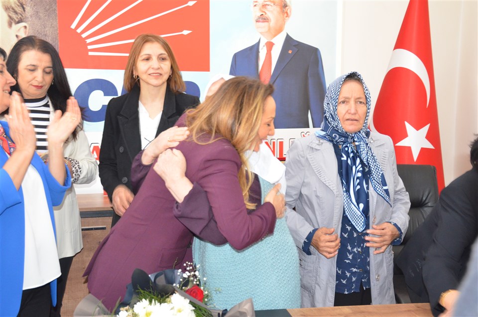 CHP Kadın Kolları Genel Başkanı Aylin Nazlıaka Taşova'da