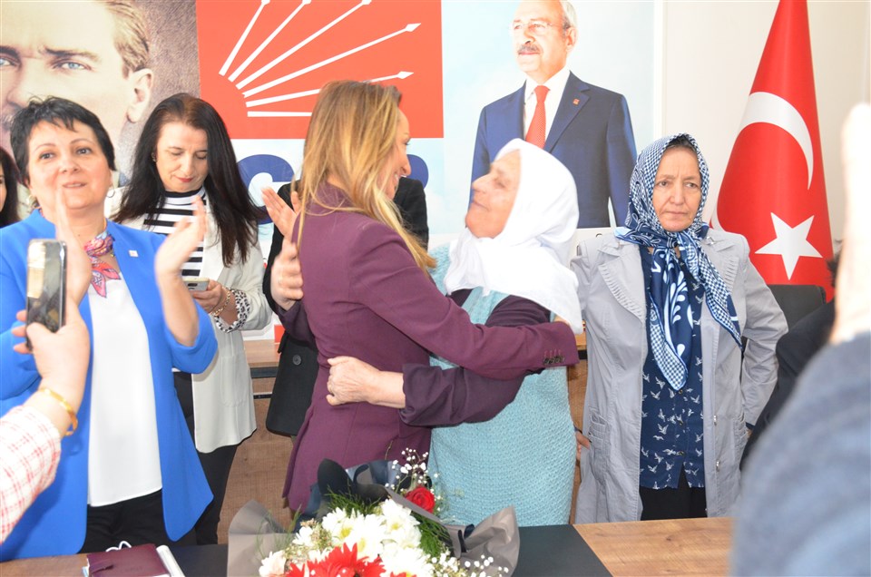 CHP Kadın Kolları Genel Başkanı Aylin Nazlıaka Taşova'da