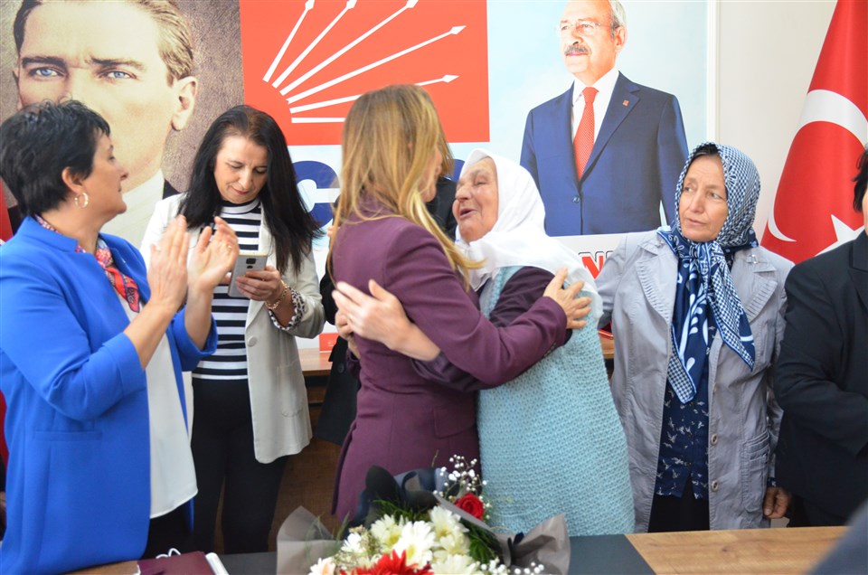 CHP Kadın Kolları Genel Başkanı Aylin Nazlıaka Taşova'da