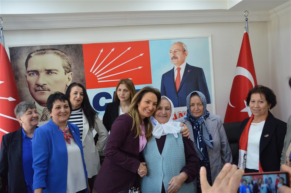 CHP Kadın Kolları Genel Başkanı Aylin Nazlıaka Taşova'da