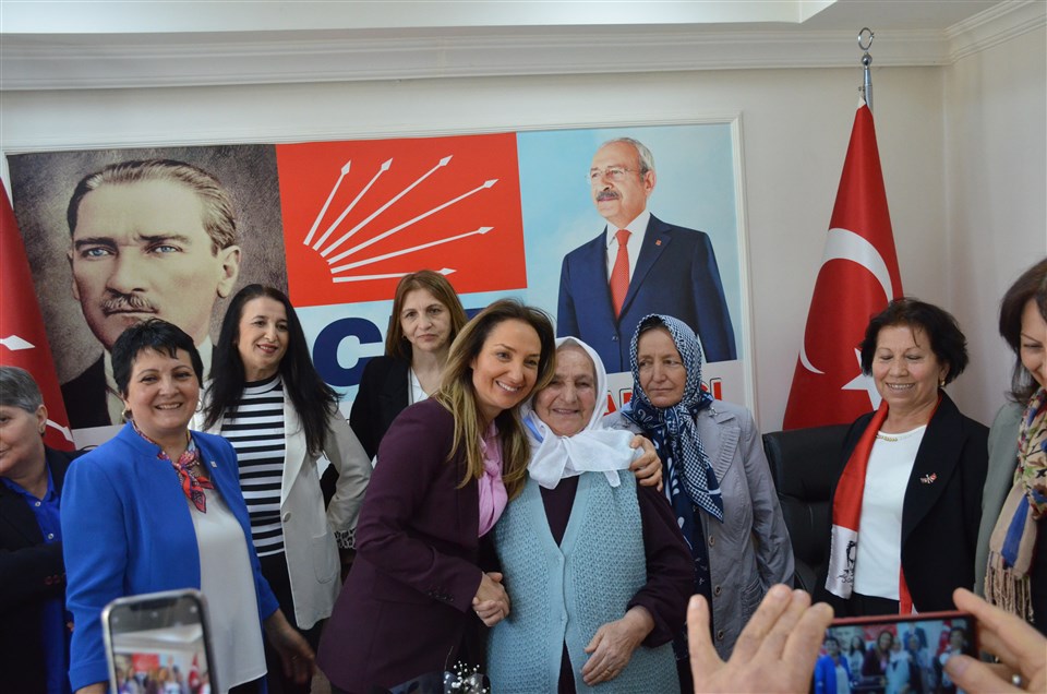 CHP Kadın Kolları Genel Başkanı Aylin Nazlıaka Taşova'da