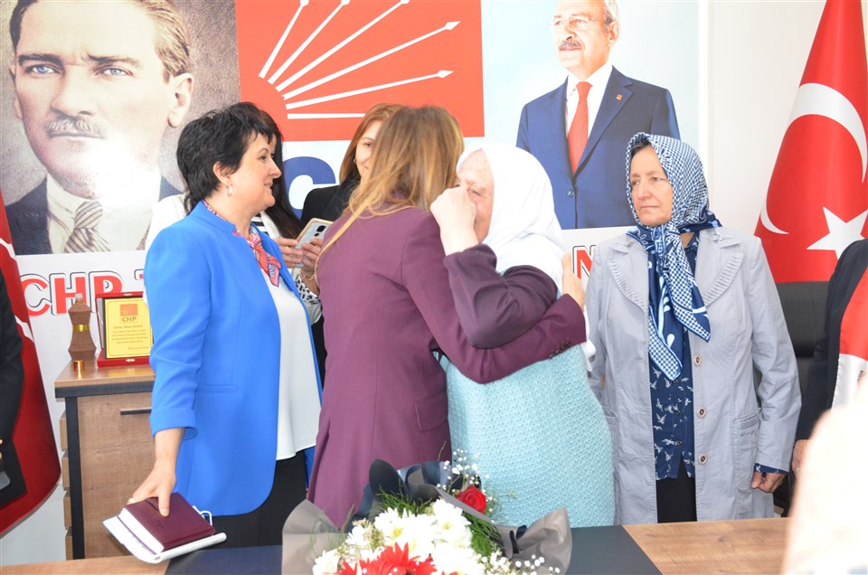 CHP Kadın Kolları Genel Başkanı Aylin Nazlıaka Taşova'da