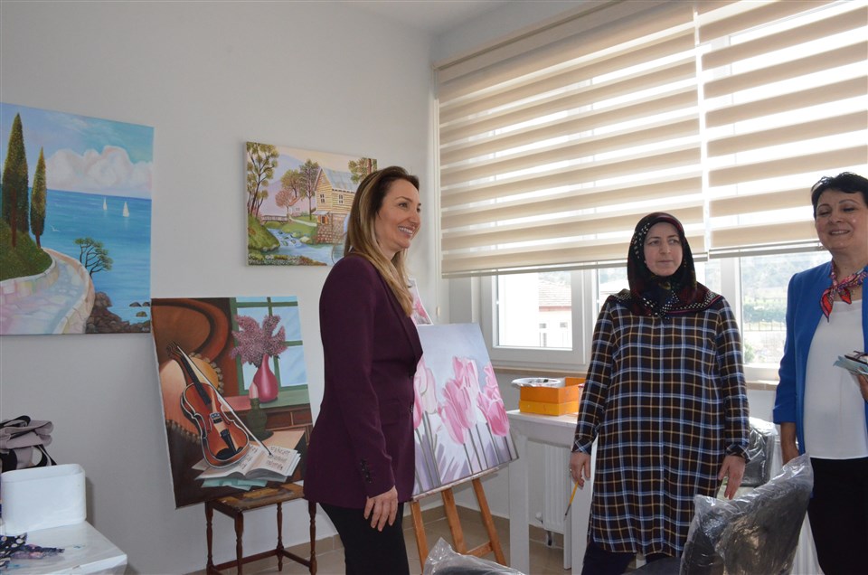 CHP Kadın Kolları Genel Başkanı Aylin Nazlıaka Taşova'da