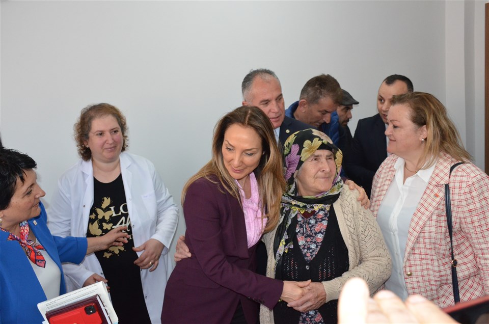 CHP Kadın Kolları Genel Başkanı Aylin Nazlıaka Taşova'da