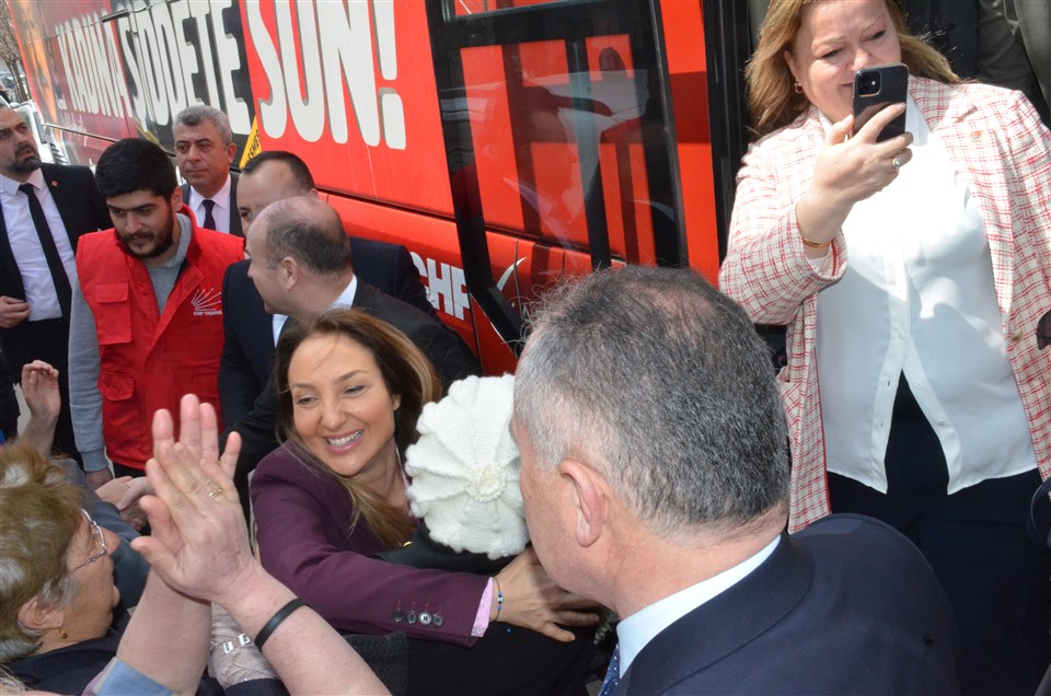 CHP Kadın Kolları Genel Başkanı Aylin Nazlıaka Taşova'da