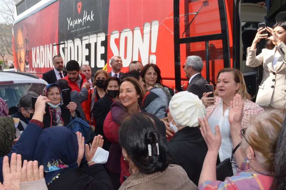 CHP Kadın Kolları Genel Başkanı Aylin Nazlıaka Taşova'da