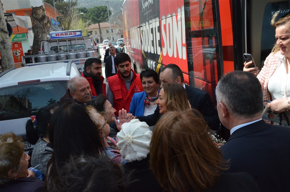 CHP Kadın Kolları Genel Başkanı Aylin Nazlıaka Taşova'da