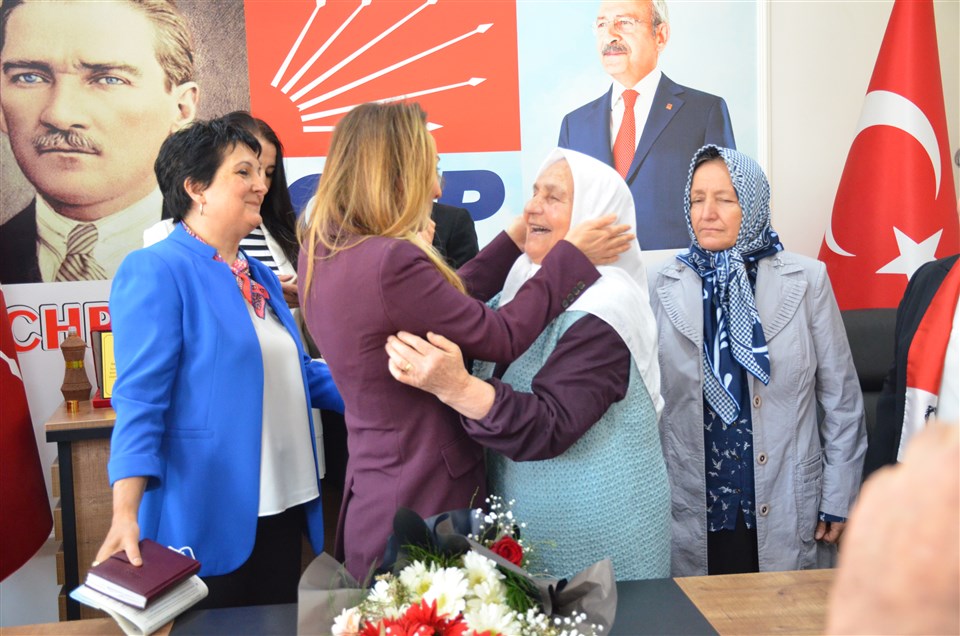 CHP Kadın Kolları Genel Başkanı Aylin Nazlıaka Taşova'da
