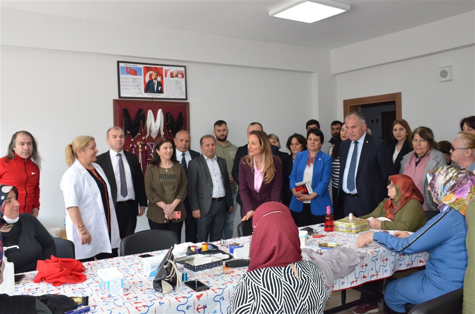 CHP Kadın Kolları Genel Başkanı Aylin Nazlıaka Taşova'da