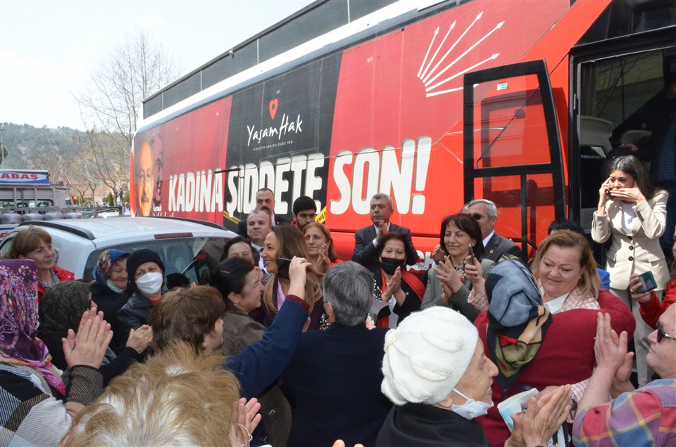 CHP Kadın Kolları Genel Başkanı Aylin Nazlıaka Taşova'da