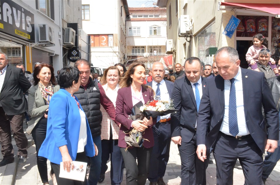 CHP Kadın Kolları Genel Başkanı Aylin Nazlıaka Taşova'da