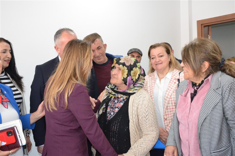 CHP Kadın Kolları Genel Başkanı Aylin Nazlıaka Taşova'da