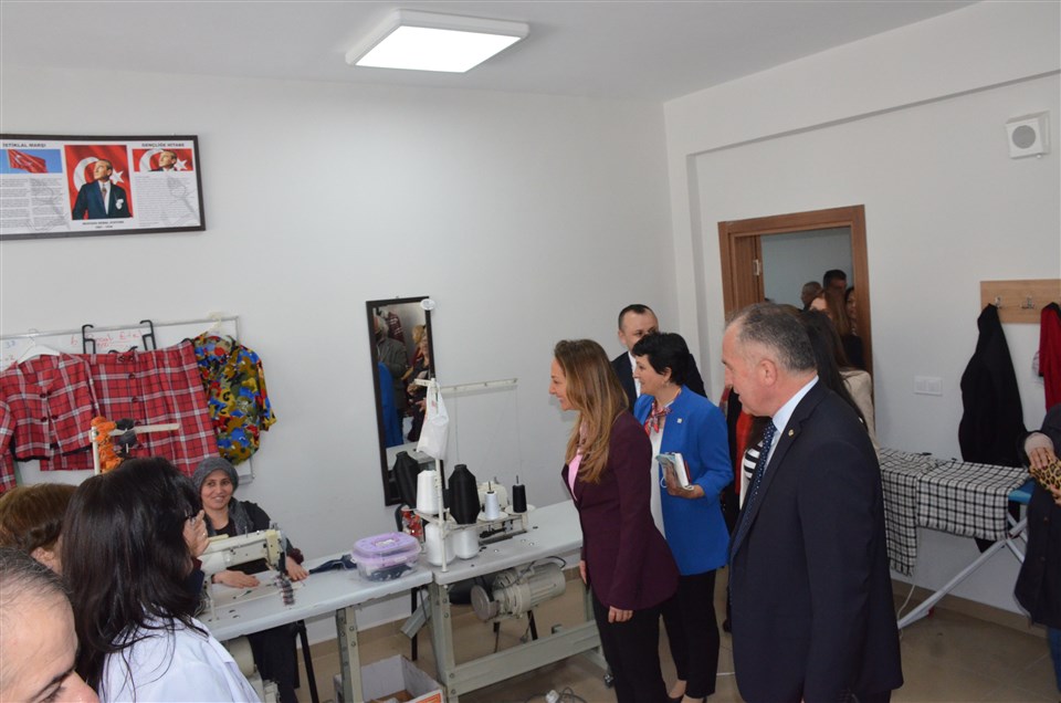 CHP Kadın Kolları Genel Başkanı Aylin Nazlıaka Taşova'da