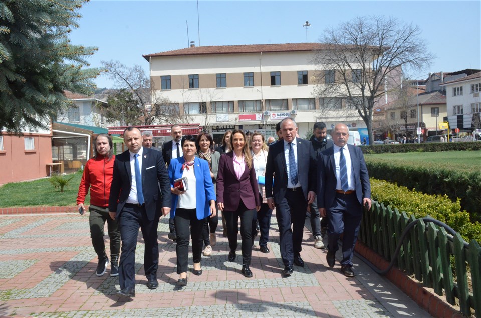 CHP Kadın Kolları Genel Başkanı Aylin Nazlıaka Taşova'da
