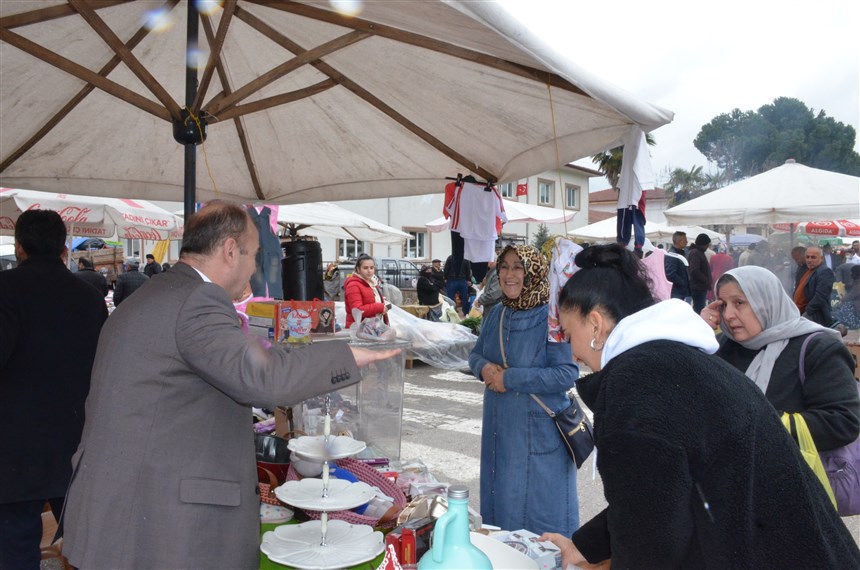 Ela Bebek İçin Taşova’da Stant Açıldı