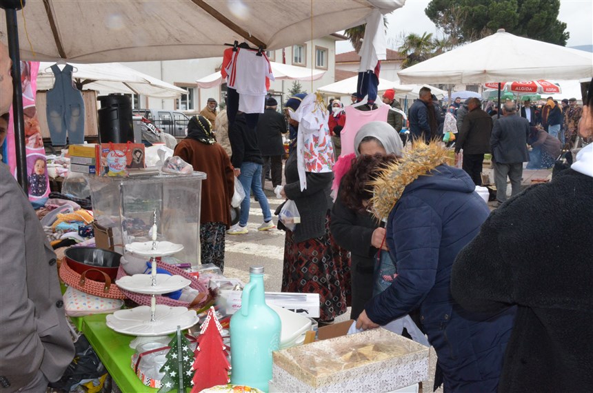 Ela Bebek İçin Taşova’da Stant Açıldı