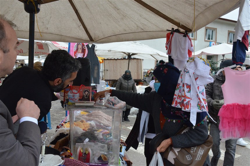 Ela Bebek İçin Taşova’da Stant Açıldı