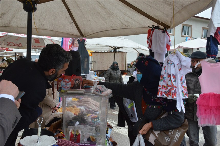 Ela Bebek İçin Taşova’da Stant Açıldı