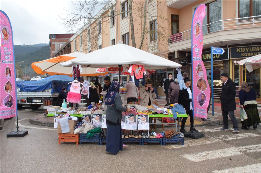 Ela Bebek İçin Taşova’da Stant Açıldı