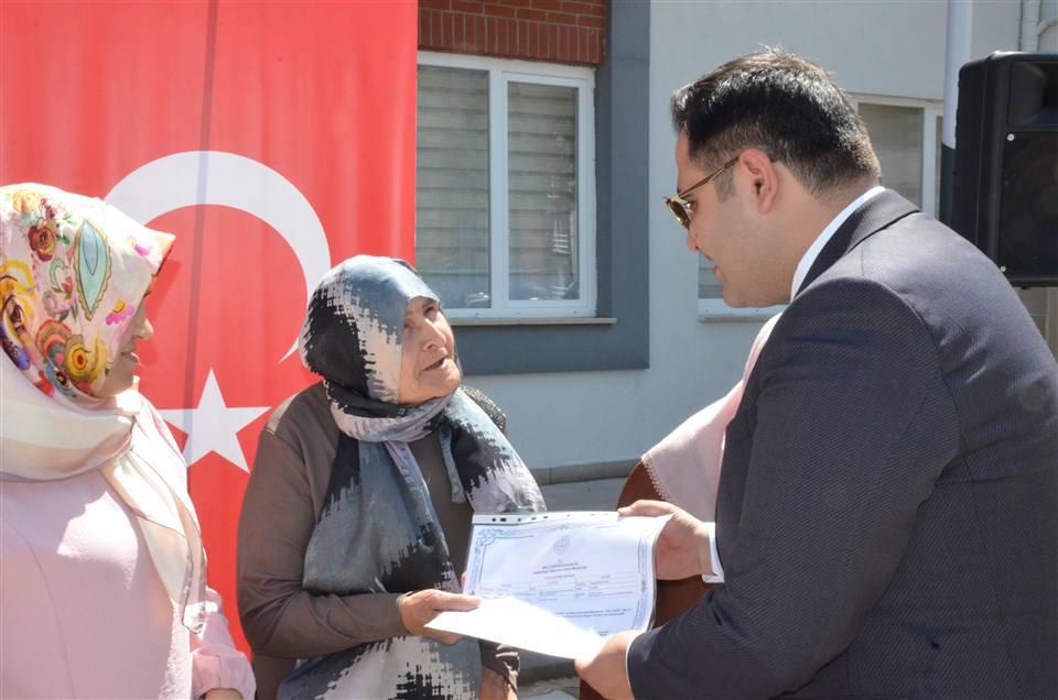 “Hayat Boyu Öğrenme” Kurslarının Yıl sonu Kapanış Sergisi Başladı
