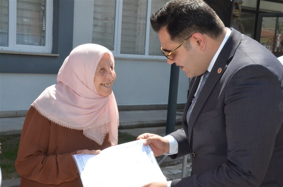 “Hayat Boyu Öğrenme” Kurslarının Yıl sonu Kapanış Sergisi Başladı
