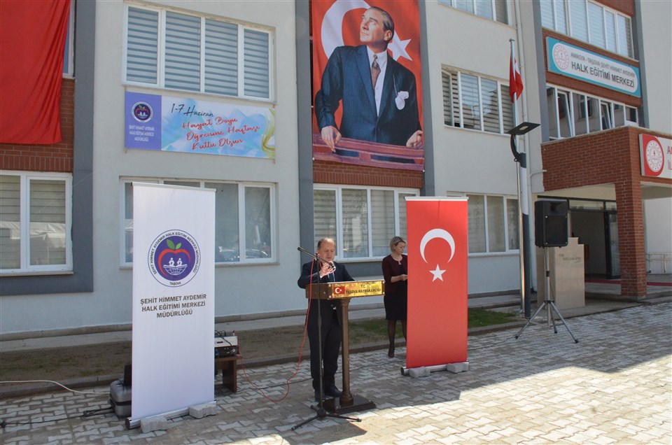 “Hayat Boyu Öğrenme” Kurslarının Yıl sonu Kapanış Sergisi Başladı