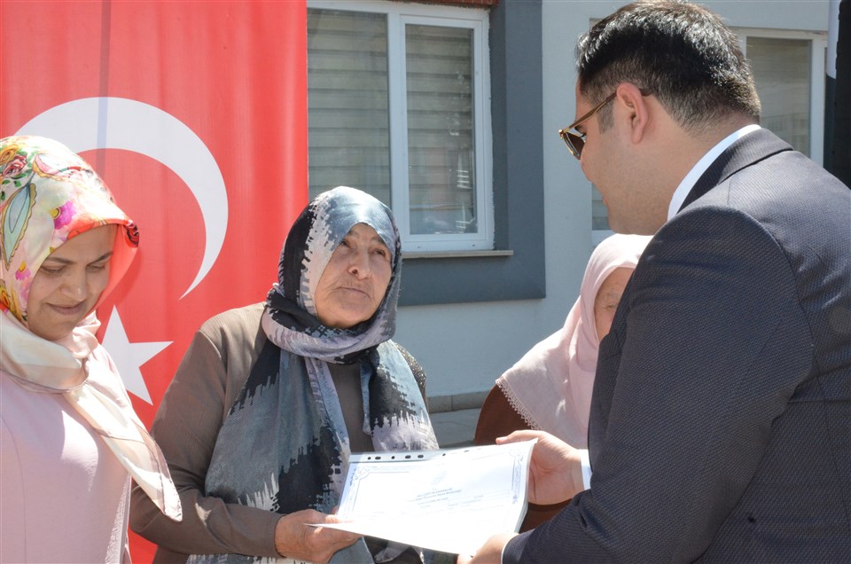 “Hayat Boyu Öğrenme” Kurslarının Yıl sonu Kapanış Sergisi Başladı