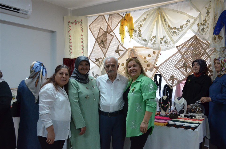 “Hayat Boyu Öğrenme” Kurslarının Yıl sonu Kapanış Sergisi Başladı