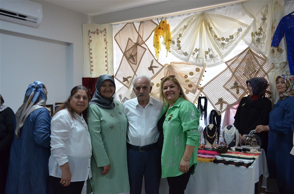“Hayat Boyu Öğrenme” Kurslarının Yıl sonu Kapanış Sergisi Başladı