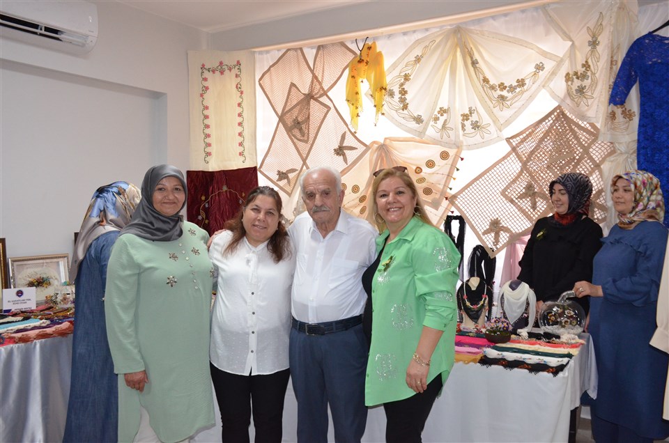 “Hayat Boyu Öğrenme” Kurslarının Yıl sonu Kapanış Sergisi Başladı